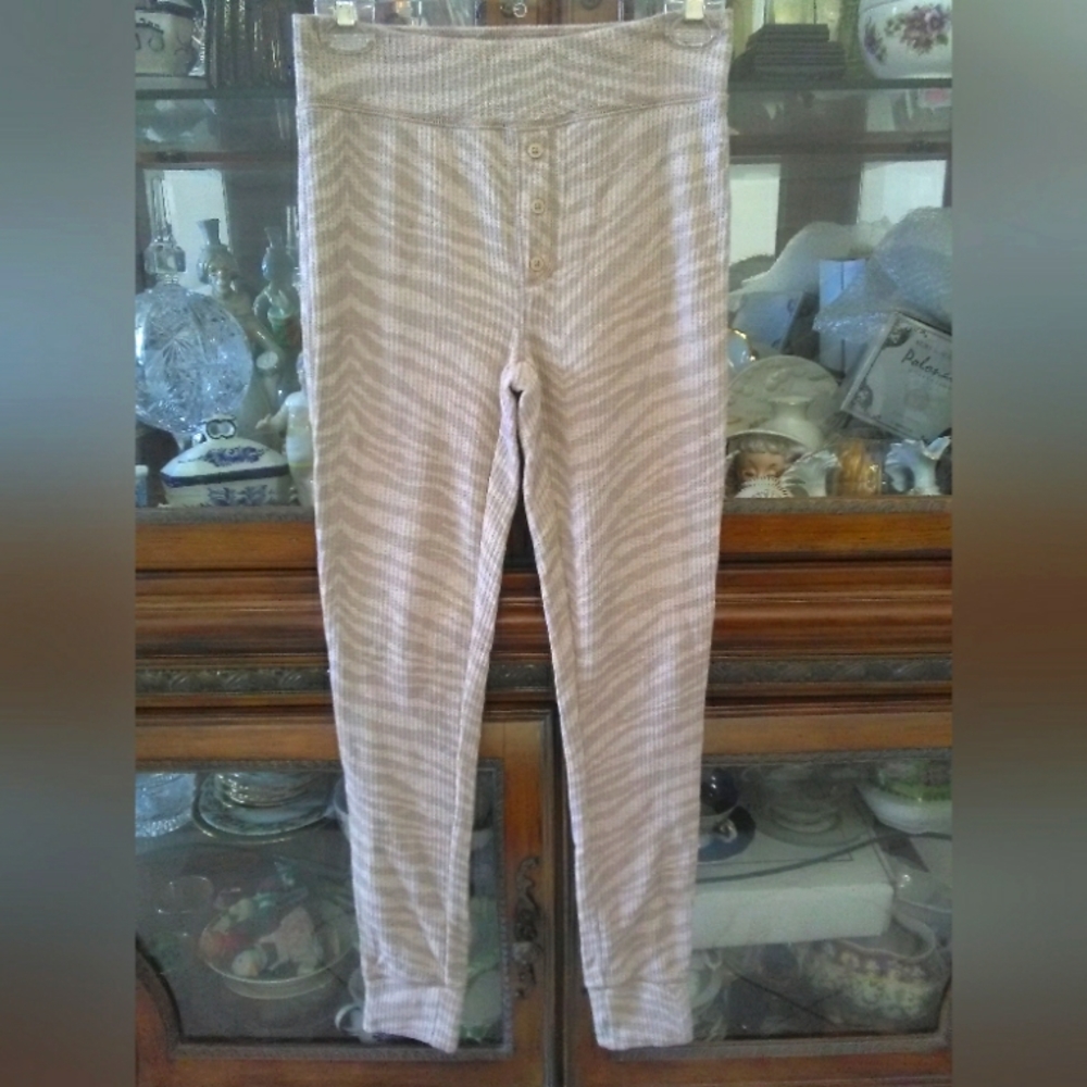 SOLD  BNWOT LEGGINGS BY AERIE SZ. SM SUPER SOFT CREAM/ BEIGE  NICE STRETCH/ SOFT